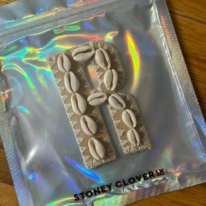 Stoney clover lane seashell patch